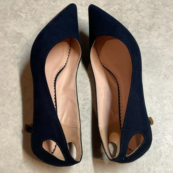 Journee Collection woman’s navy blue micro suede heels. Size 7.5. - Picture 7 of 11